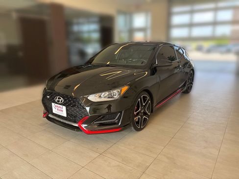 Used 2022 Hyundai Veloster N FWD image 4