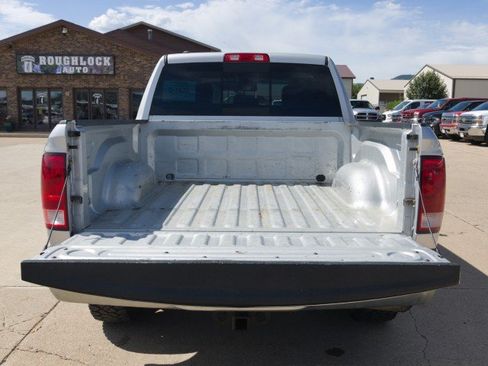 Used 2016 RAM 1500 Classic SLT w/ SLT Plus D←cor Group AWD/4WD image 5