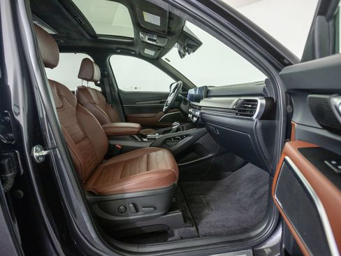 Used 2025 Kia Telluride SX Prestige AWD/4WD image 44
