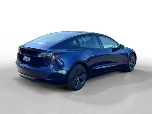 Used 2023 Tesla Model 3 Standard Range image 5