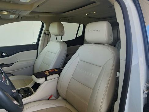 Used 2023 GMC Acadia Denali w/ Denali Technology Package FWD image 11