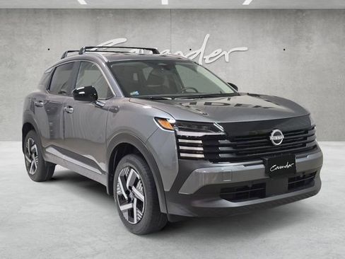 New 2026 Nissan Kicks SV FWD image 2