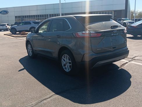 Used 2024 Ford Edge SEL w/ Convenience Package image 6