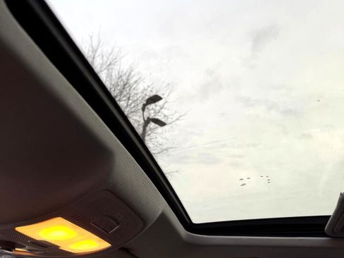 Used 2016 Audi A4 2.0T Premium image 17