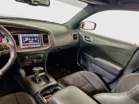 Used 2018 Dodge Charger SRT Hellcat w/ Harman/Kardon Audio Group RWD image 25