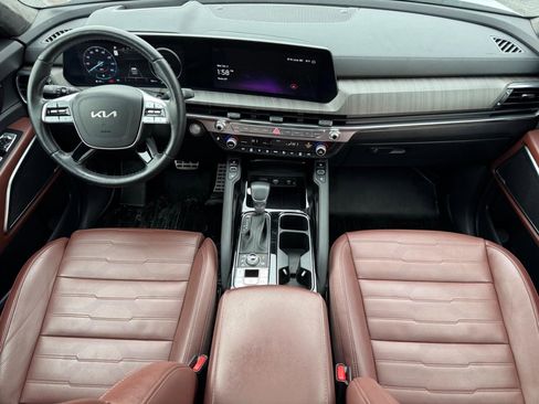 Used 2024 Kia Telluride SX Prestige w/ Towing Package image 12