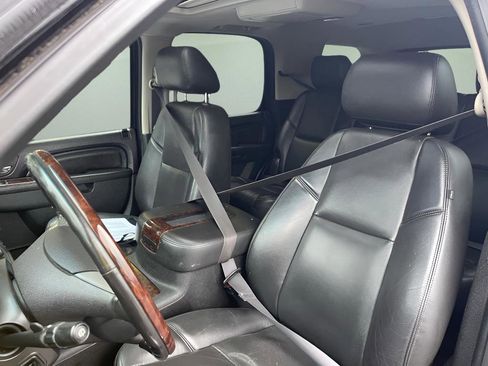 Used 2014 GMC Yukon Denali image 12