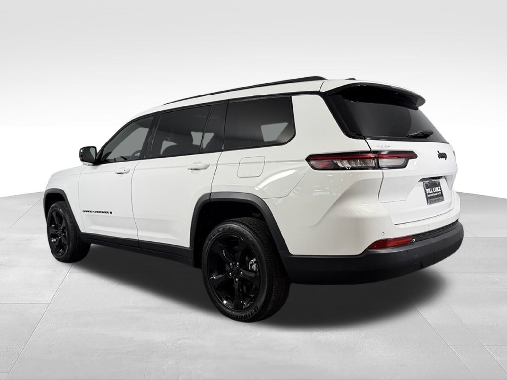 Used 2024 Jeep Grand Cherokee L Altitude RWD image 10