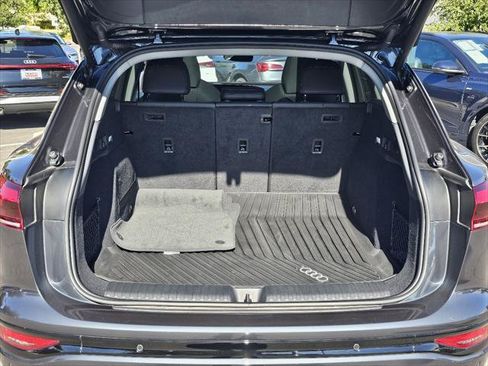 Used 2025 Audi Q6 e-tron Premium Plus w/ Premium Plus AWD/4WD image 7