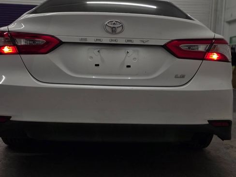 Used 2018 Toyota Camry LE w/ Convenience Package image 10