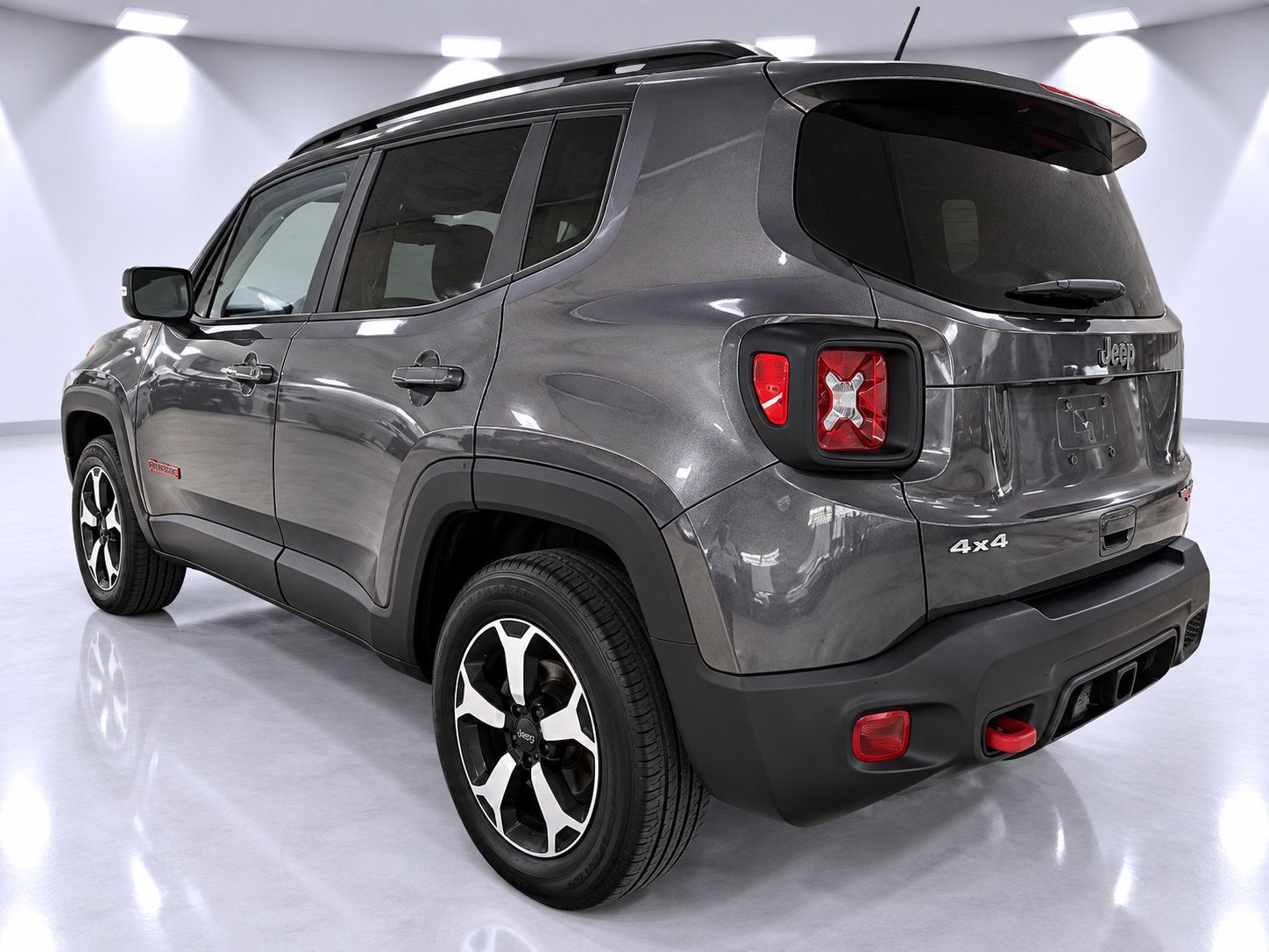 Used 2019 Jeep Renegade Trailhawk AWD/4WD image 5
