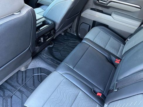 Used 2025 Chevrolet Silverado 1500 ZR2 w/ Technology Package image 12