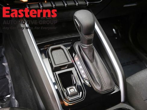 Used 2024 Chevrolet Colorado W/T w/ Technology Package image 13