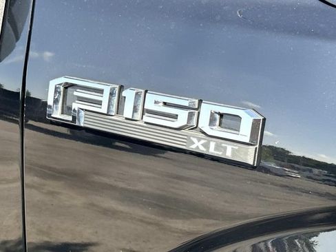 Used 2019 Ford F150 XLT w/ Equipment Group 302A Luxury AWD/4WD image 9