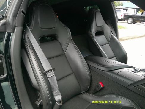 Used 2019 Chevrolet Corvette Stingray Coupe w/ Z51 1LT RWD image 11