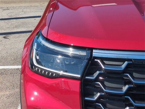 Certified 2025 Ford Explorer Platinum w/ Ultimate Package image 10