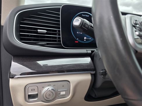 Used 2020 Mercedes-Benz GLE 350 image 18