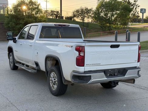 Used 2025 Chevrolet Silverado 2500 LT w/ Safety Package AWD/4WD image 9
