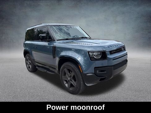 Used 2025 Land Rover Defender 90 X-Dynamic SE AWD/4WD image 9