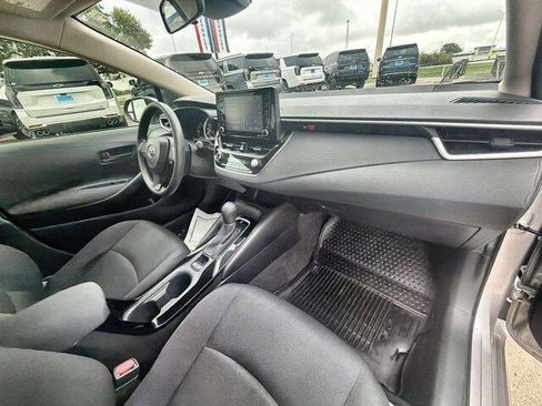 Used 2022 Toyota Corolla LE w/ LE Convenience Package FWD image 27