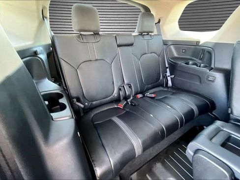 Used 2025 Honda Pilot EX-L image 25