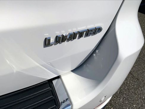 Used 2018 Jeep Grand Cherokee Limited AWD/4WD image 10