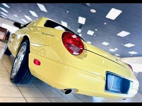 Used 2002 Ford Thunderbird image 9