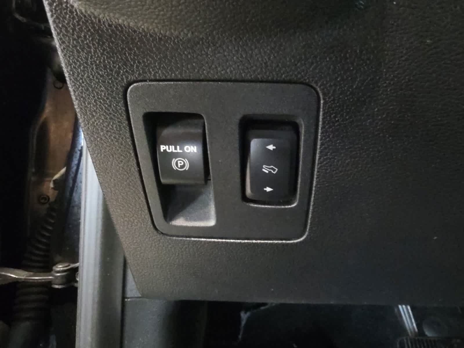 Used 2019 Ford F150 Lariat w/ Equipment Group 502A Luxury AWD/4WD image 22