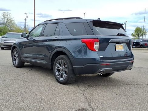 Certified 2024 Ford Explorer XLT w/ Equipment Group 202A AWD/4WD image 9