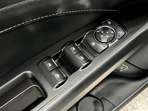 Used 2019 Ford Fusion Titanium FWD image 17