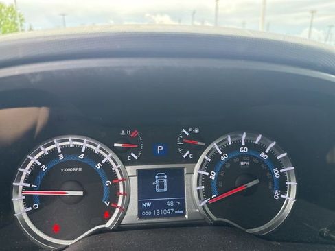 Used 2018 Toyota 4Runner TRD Off-Road Premium AWD/4WD image 12