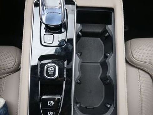 New 2026 Volvo XC90 B6 Ultra w/ Protection Package Premier image 11