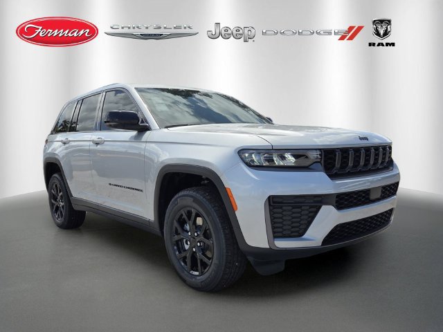 New 2026 Jeep Grand Cherokee Altitude RWD image 1