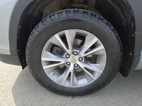 Used 2015 Toyota Highlander XLE AWD/4WD image 9