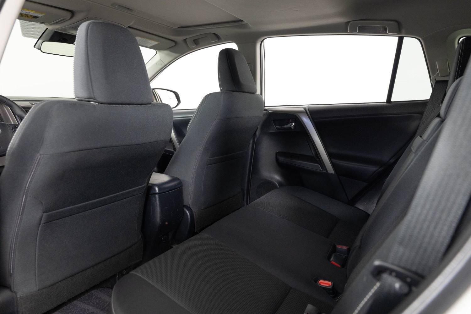Used 2018 Toyota RAV4 XLE w/ Carpet Mat Package AWD/4WD image 18