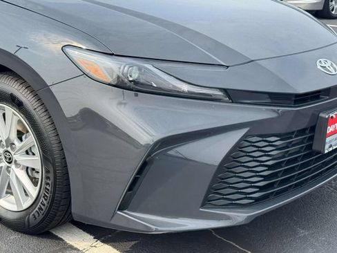Used 2025 Toyota Camry LE w/ Convenience Package FWD image 8