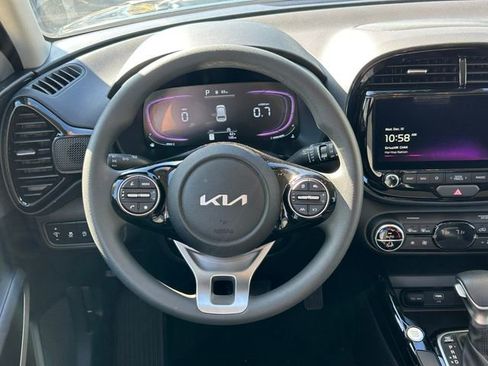 Used 2025 Kia Soul S image 19