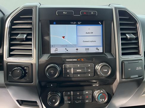 Used 2018 Ford F150 XLT w/ Equipment Group 302A Luxury AWD/4WD image 18