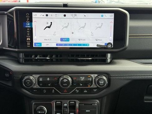 New 2025 Jeep Wrangler Unlimited Sahara AWD/4WD image 23