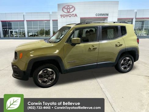 Used 2015 Jeep Renegade Latitude image 4