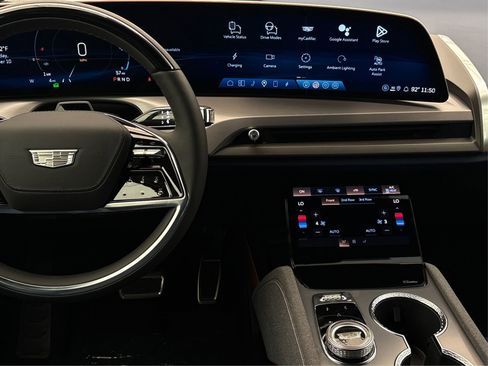 New 2026 Cadillac Vistiq Premium Luxury image 16