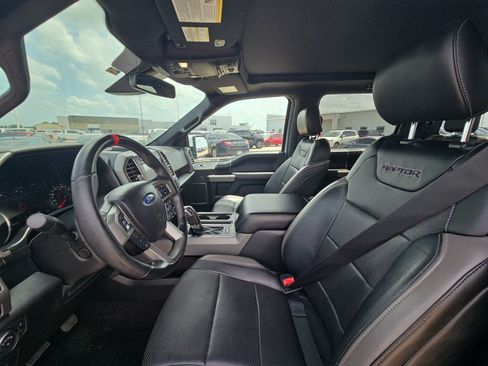 Used 2018 Ford F150 Raptor w/ Equipment Group 802A Luxury AWD/4WD image 15