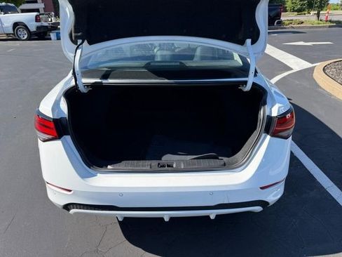 Used 2025 Nissan Sentra SV FWD image 5