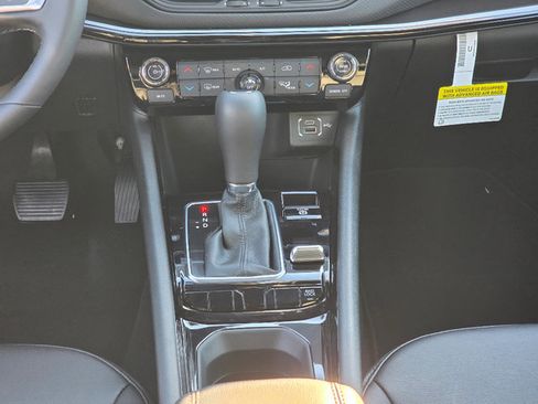 New 2026 Jeep Compass Limited w/ Limited Altitude Pack image 12