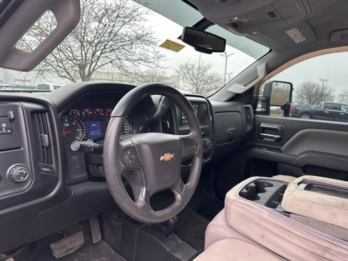 Used 2017 Chevrolet Silverado 2500 W/T image 6