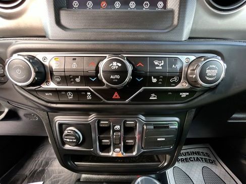 Used 2020 Jeep Gladiator Sport w/ Quick Order Package 24S image 11