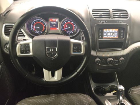 Used 2020 Dodge Journey SE w/ SE Popular Equipment Group image 22