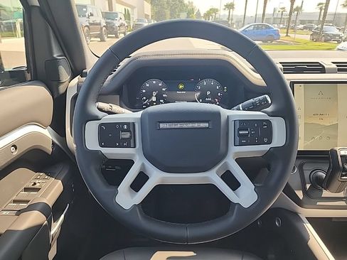 New 2026 Land Rover Defender 110 X-Dynamic SE AWD/4WD image 24