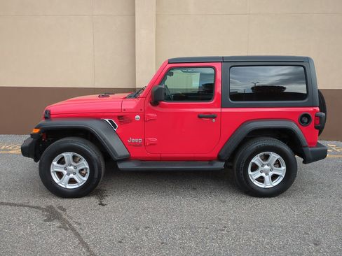 Used 2021 Jeep Wrangler Sport S image 7