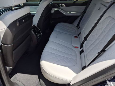 Certified 2024 BMW X5 xDrive40i w/ Premium Package AWD/4WD image 17